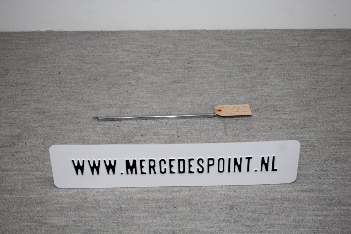 Bevestigingslijst deurafdichting rechts