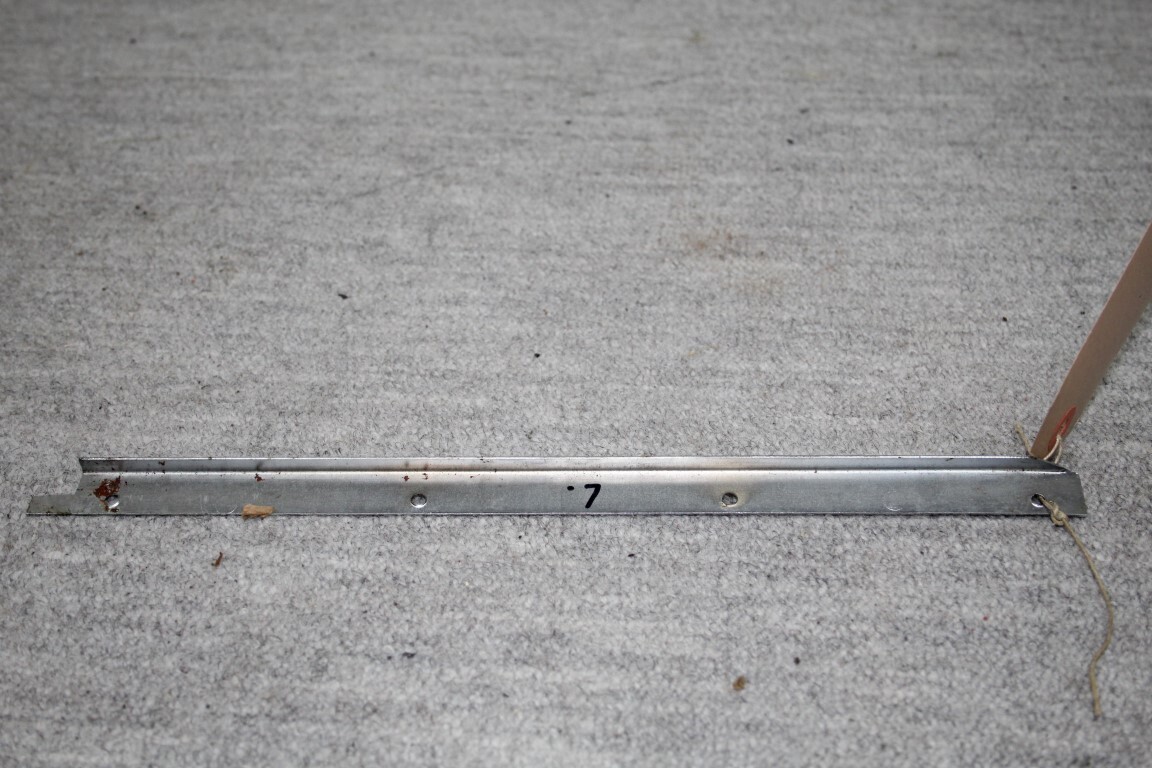 Bevestigingslijst deurafdichting rechts