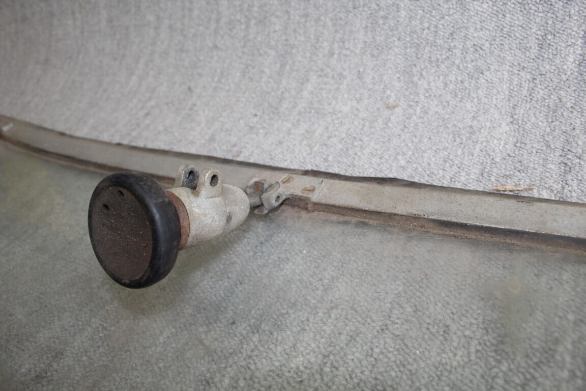 Voorruit met uitstelmechaniek