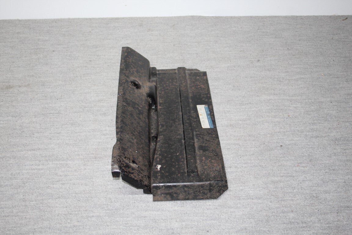 Kofferbodemplaat links