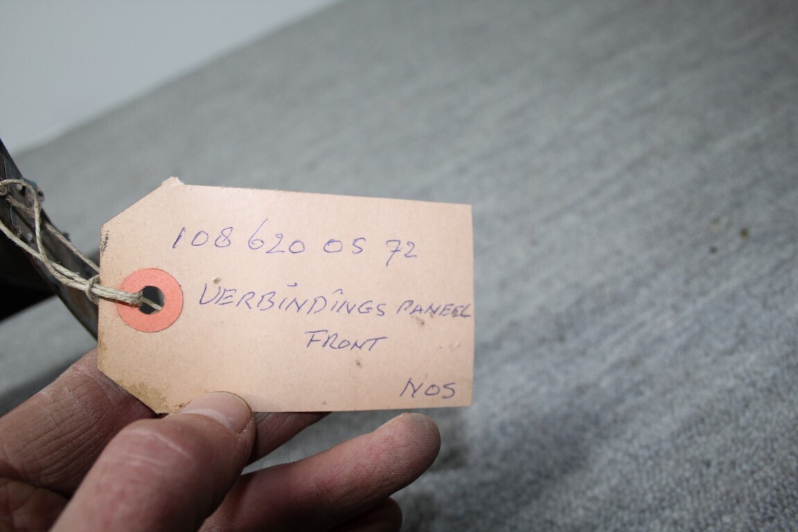 Verbindingspaneel voorfront