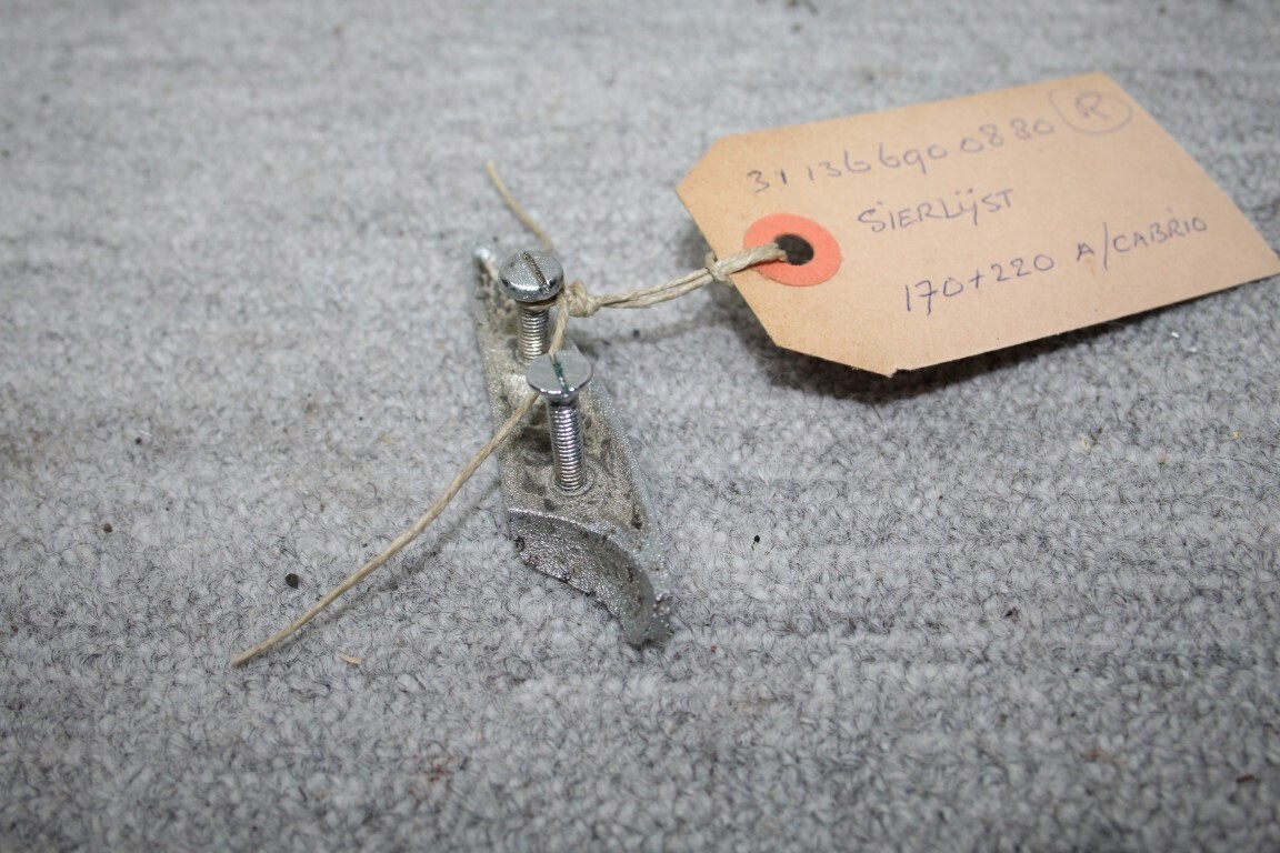 Sierlijst cabriolet rechts