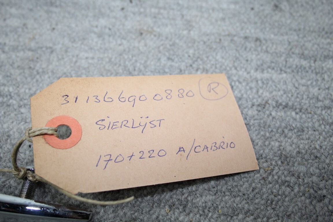 Sierlijst cabriolet rechts