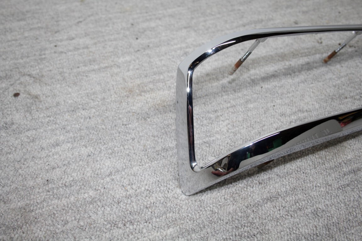 Achterlichtframe links nieuw Achterlichtframe links nieuw