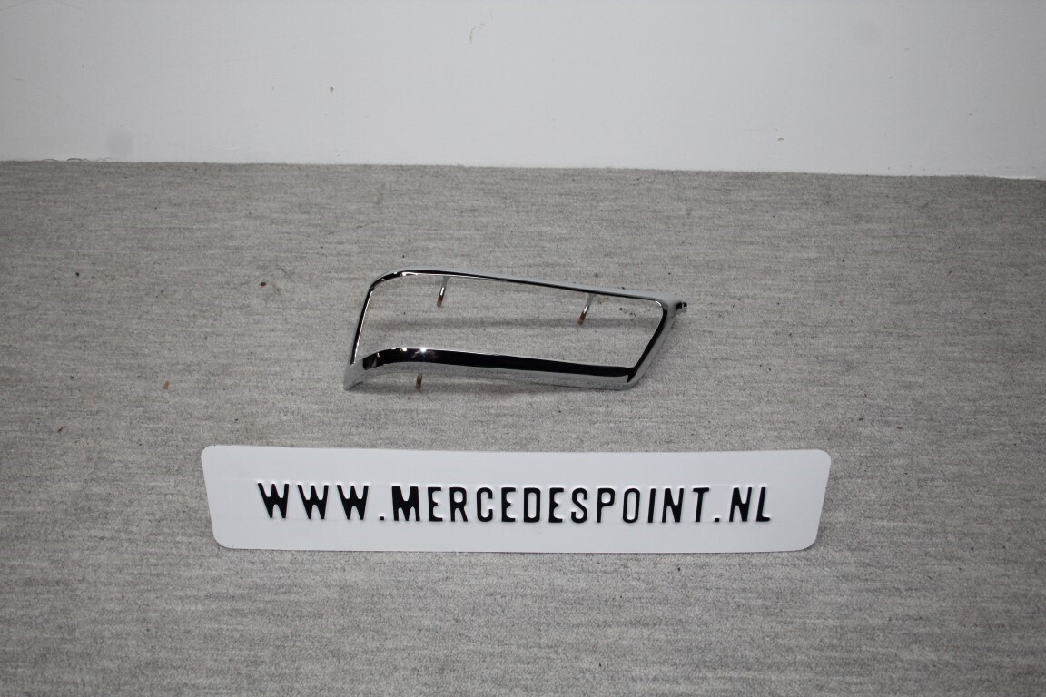 Achterlichtframe links nieuw Achterlichtframe links nieuw