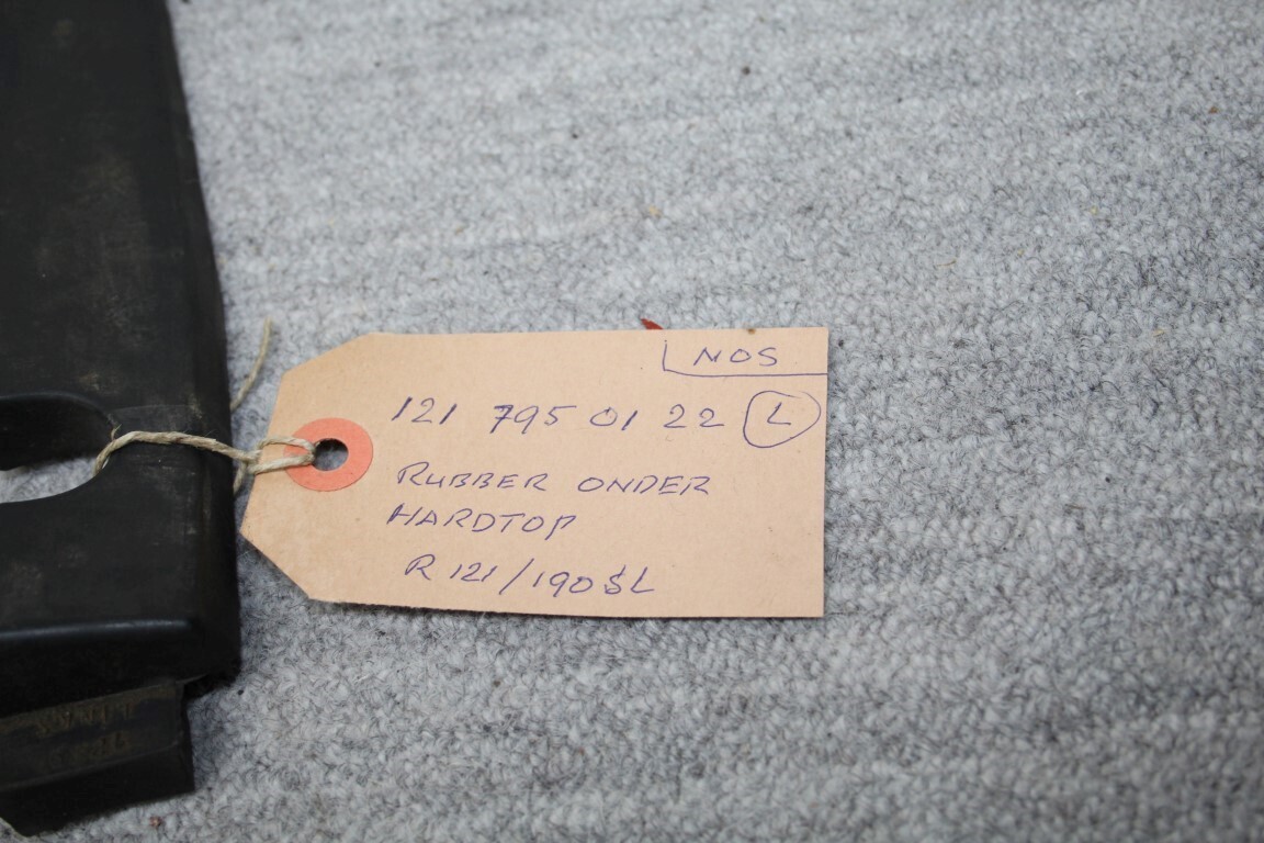 Rubber hardtop links Rubber hardtop links