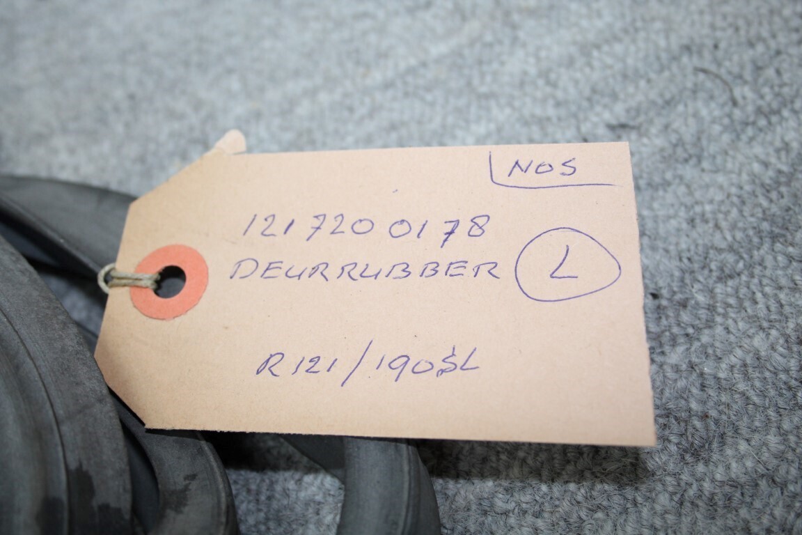 Deur rubber links Deur rubber links