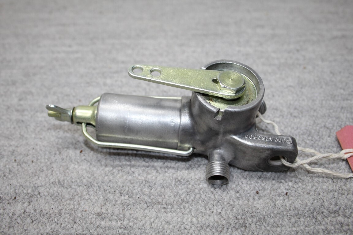 Benzinekraan met reserve stand