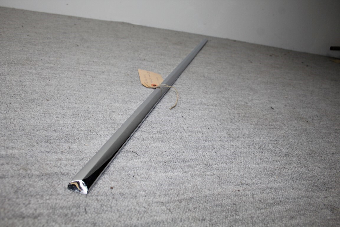 Sierlijst deur rechts