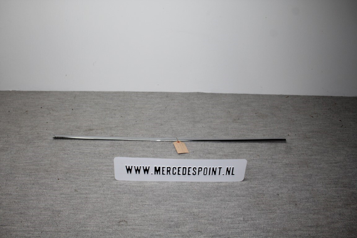 Sierlijst deur links