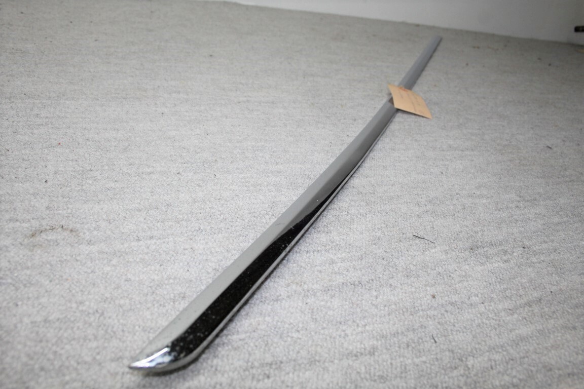 Sierlijst voorscherm rechts