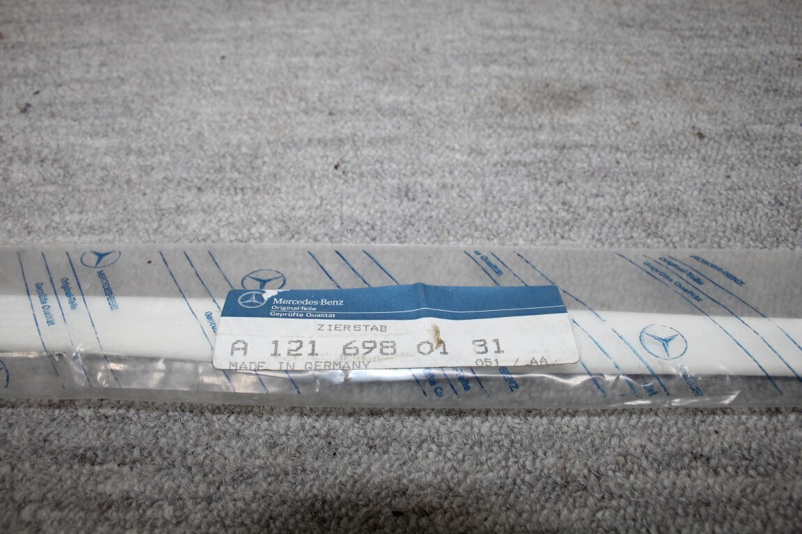 Sierstrip dorpel links