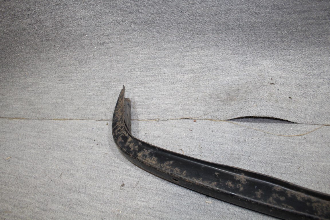 Bumperbalk binnen voorzijde