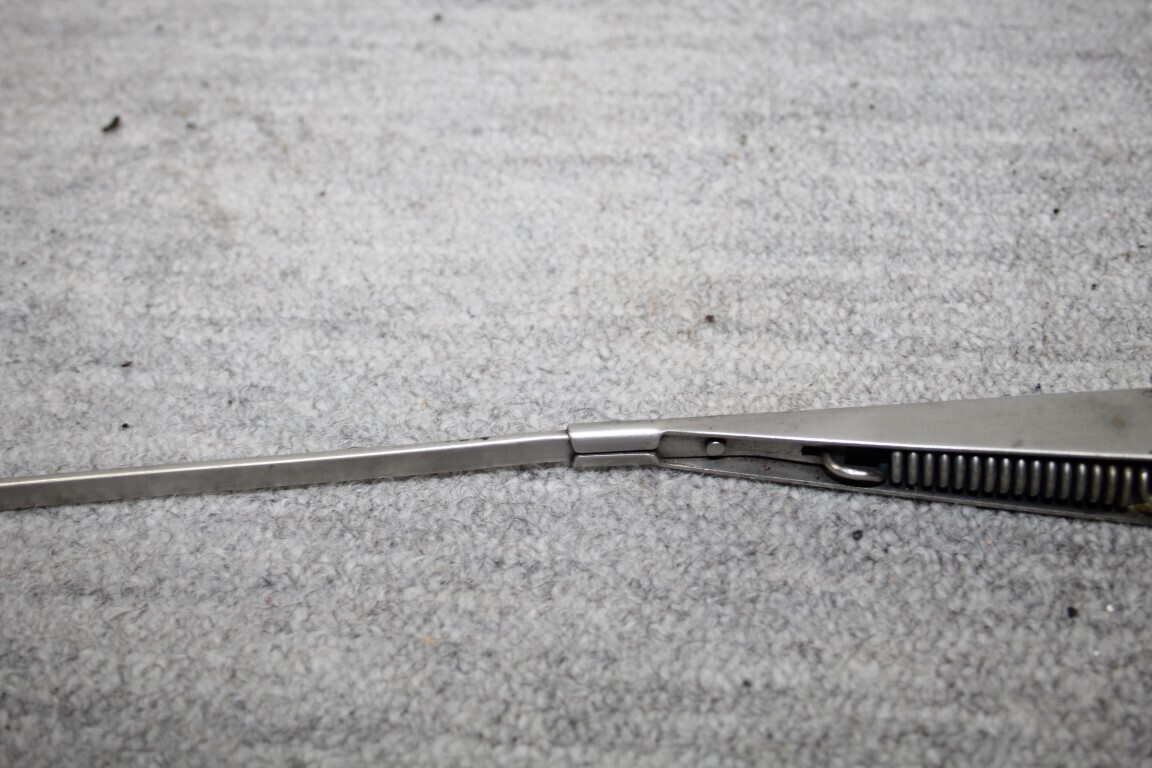 Ruitenwisser arm L