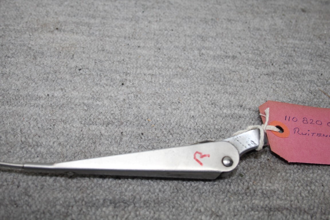 Ruitenwisser arm R