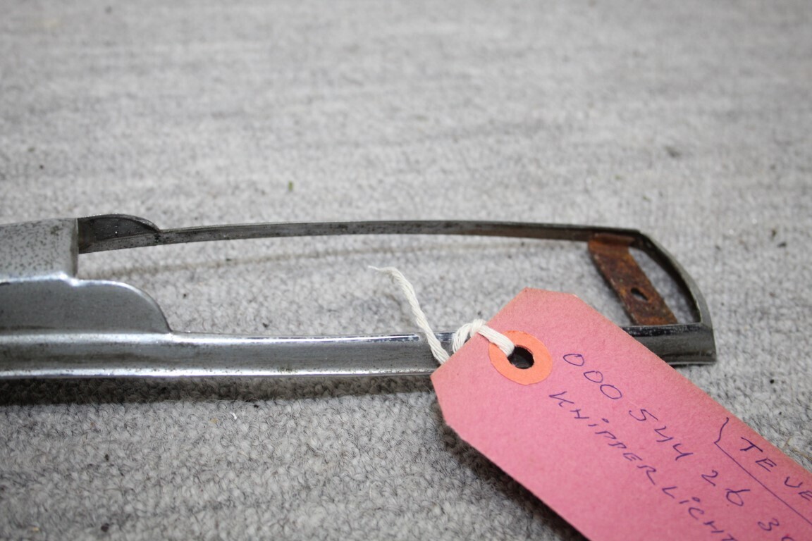 Knipperlicht houder (te verchromen)