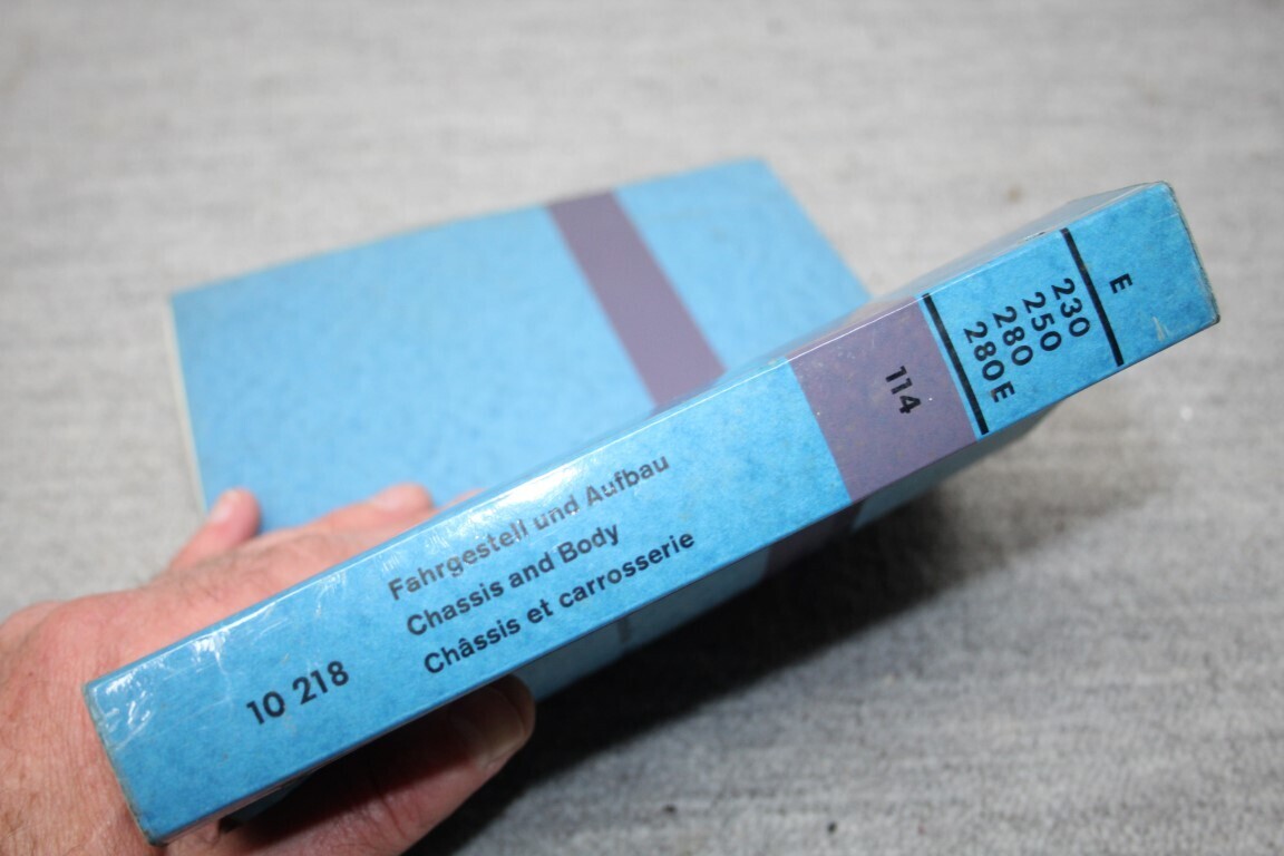 Parts catalogus W114