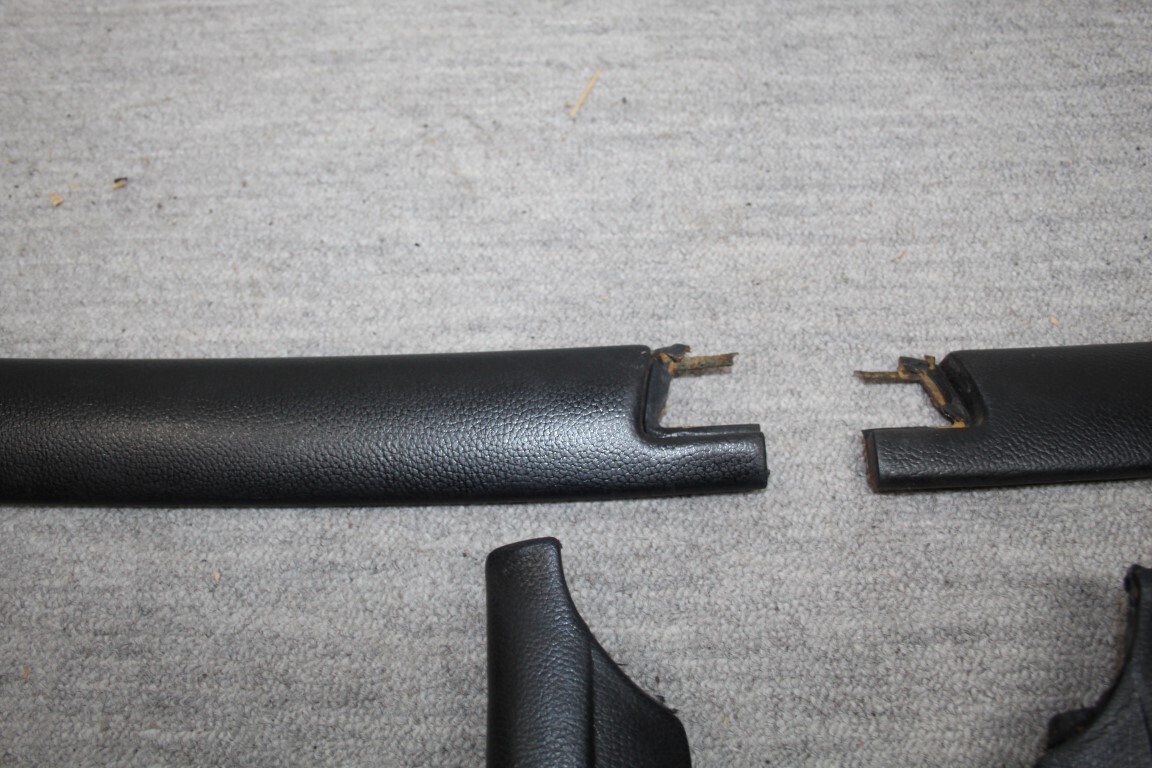 Lijsten set voorruit W114 Coupe