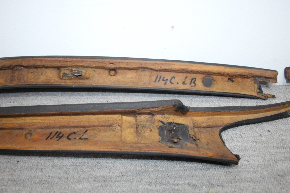 Lijsten set voorruit W114 Coupe