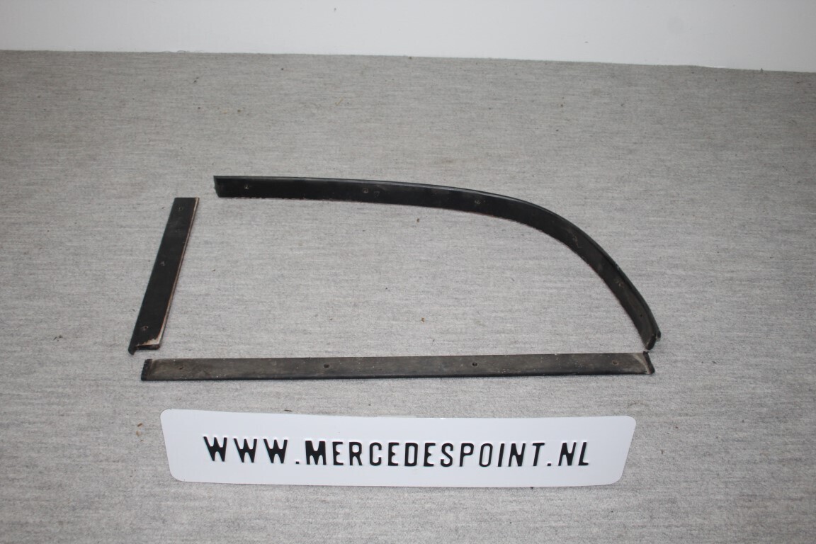 Lijsten set hout deur RA