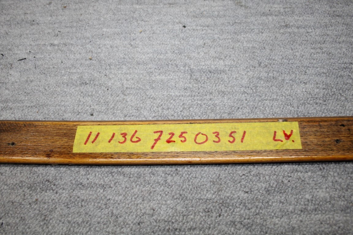 Lijsten set hout deur LV