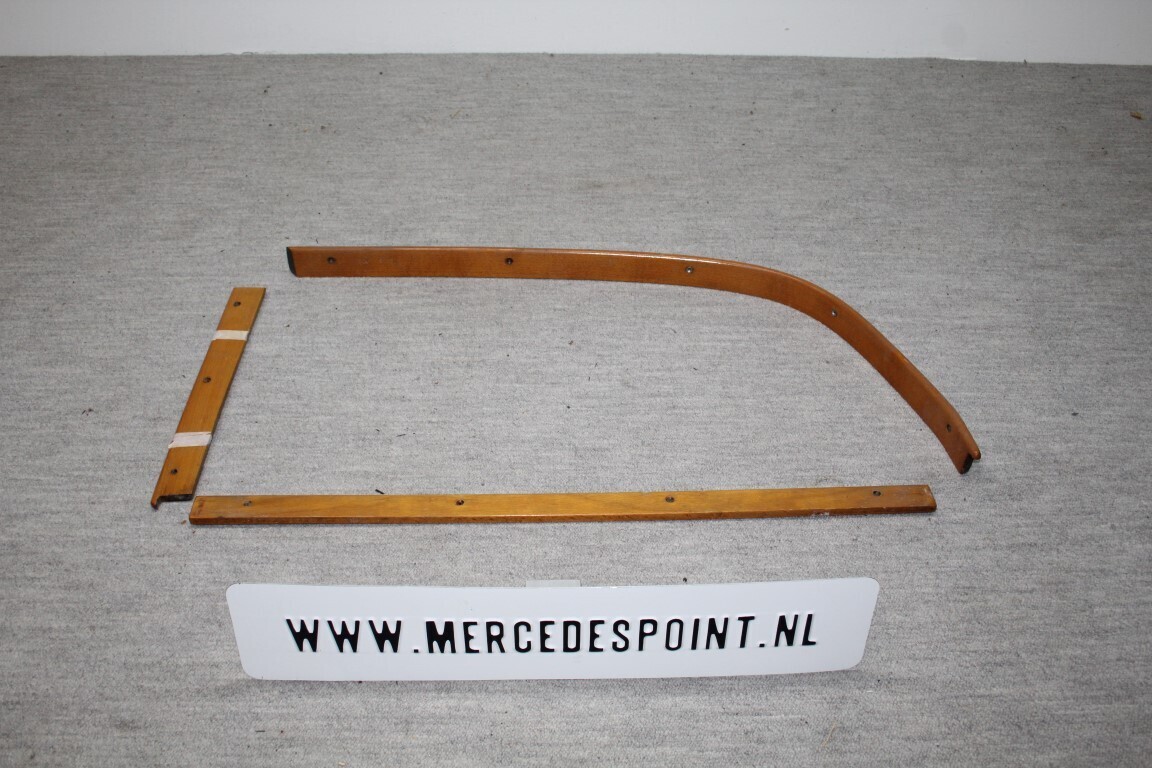 Lijsten set hout deur LV