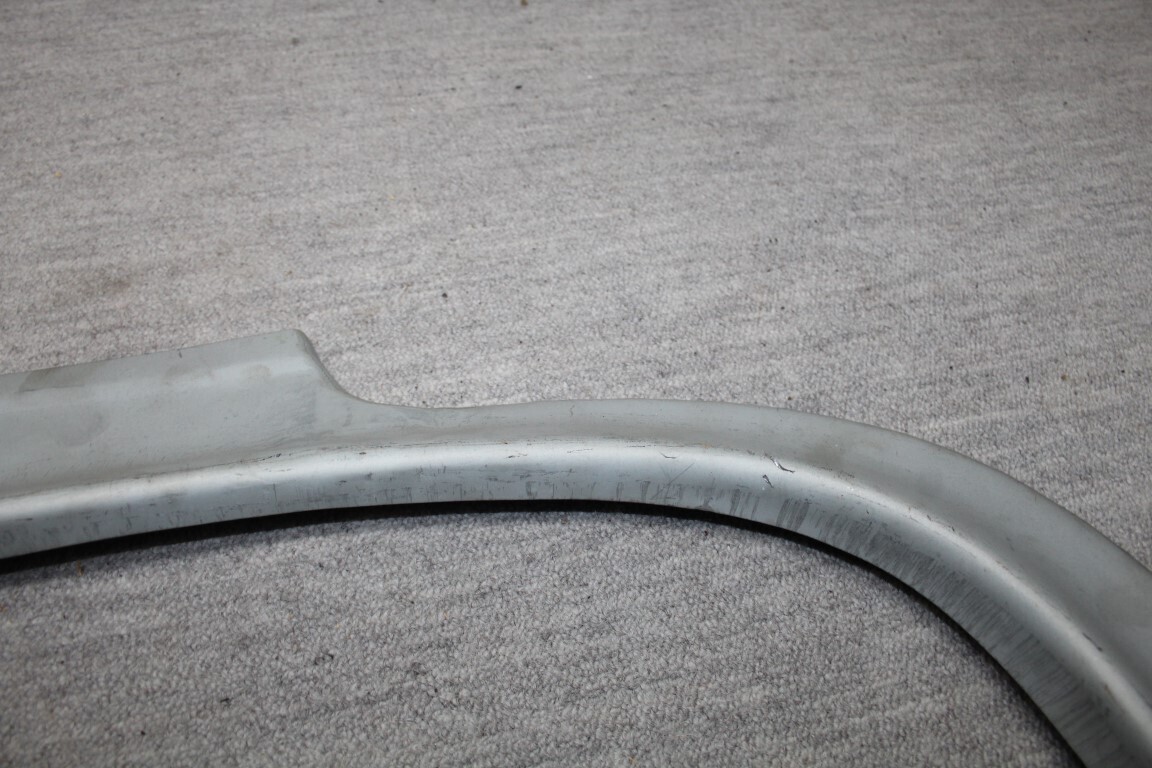 Reparatiestuk achter scherm R