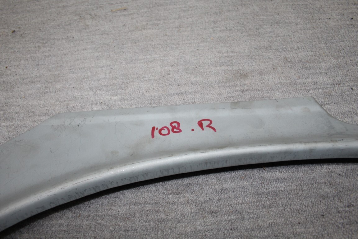 Reparatiestuk achter scherm R