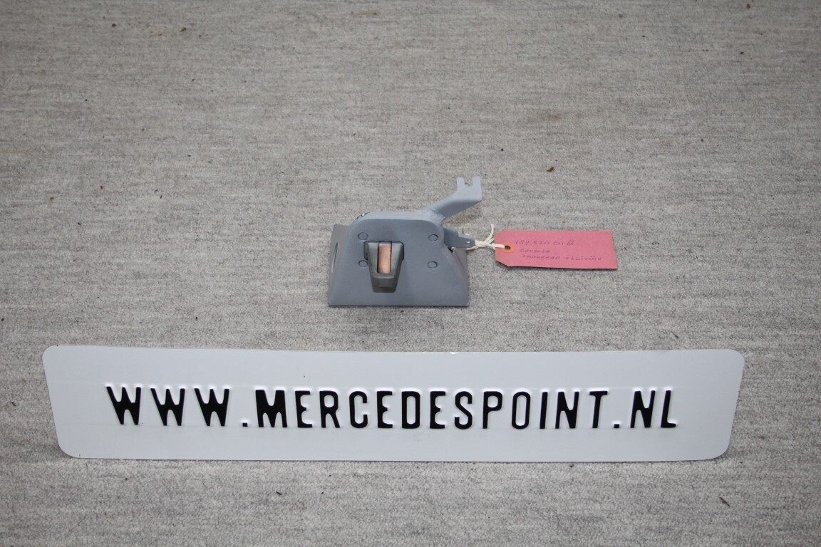 Console motorkap sluiting