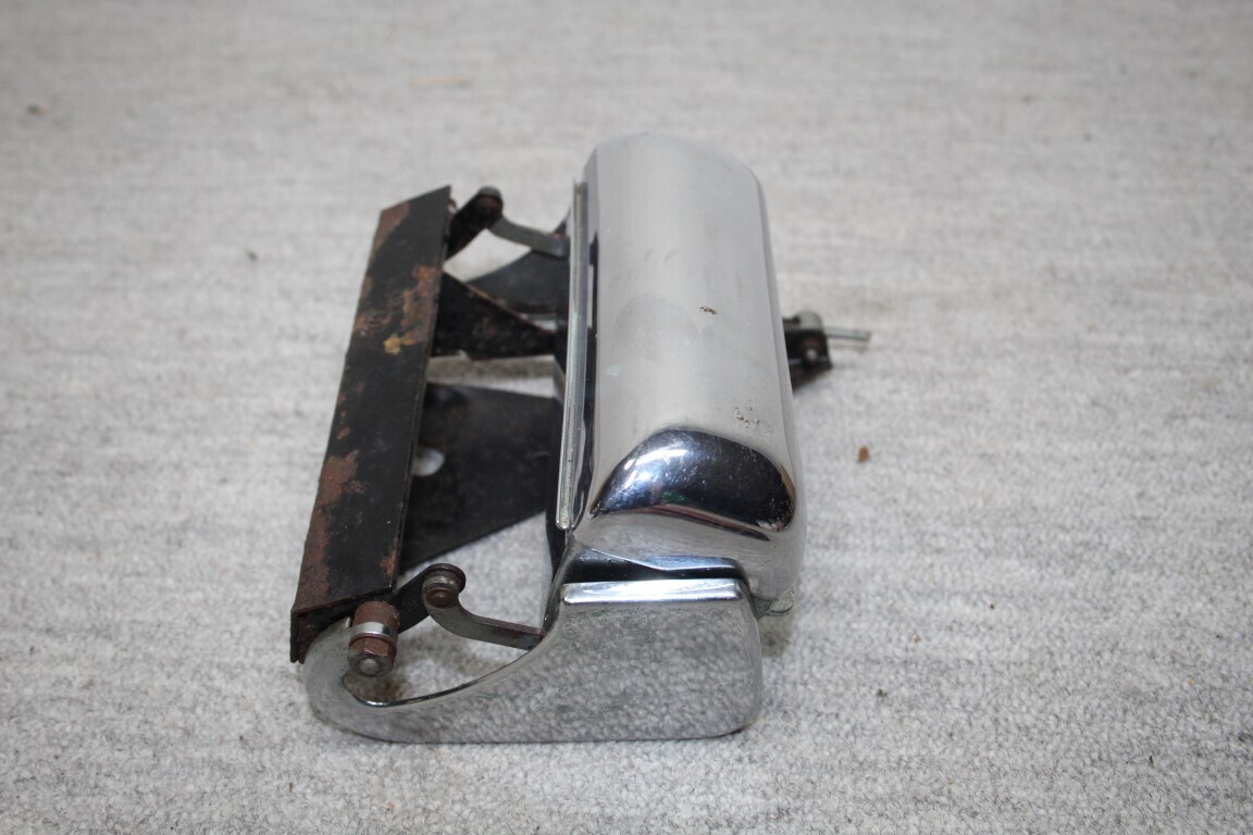 Asbak met zwenk beugel