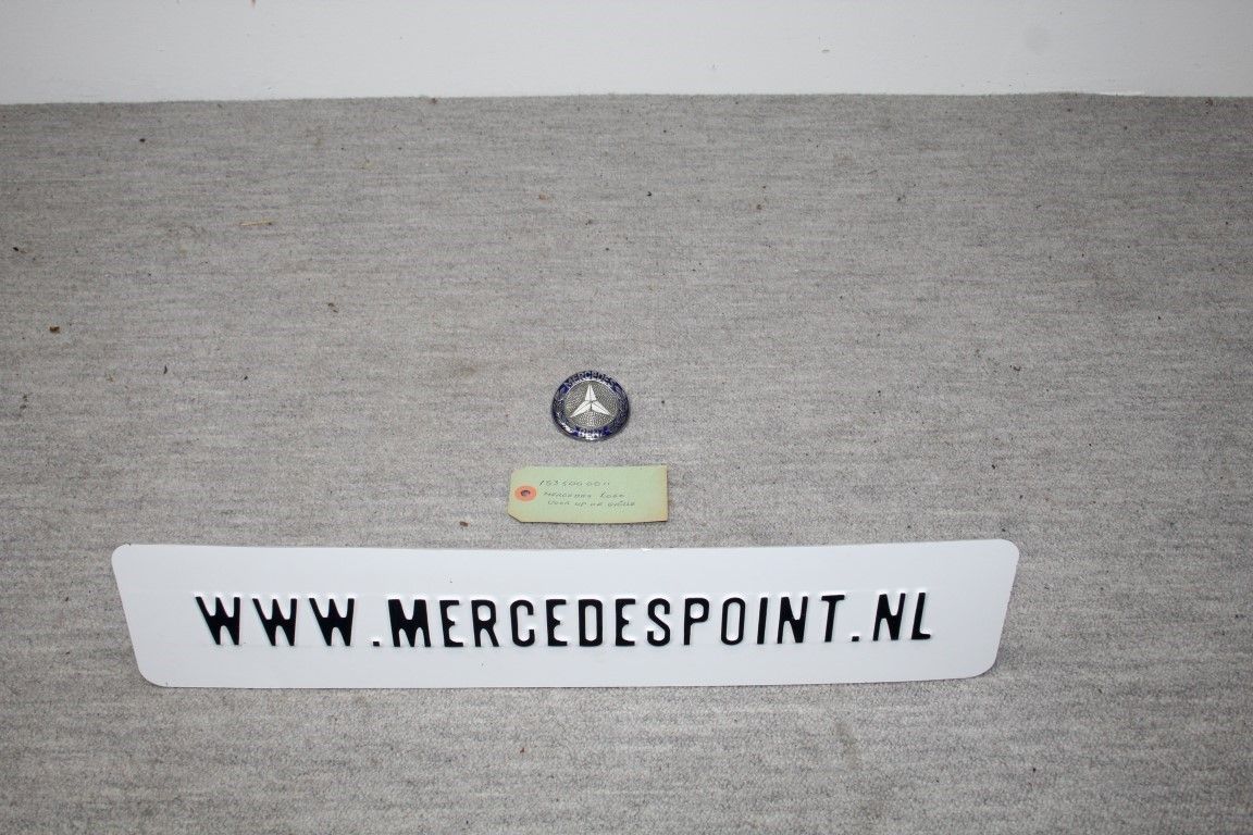 Mercedes logo voor op grille