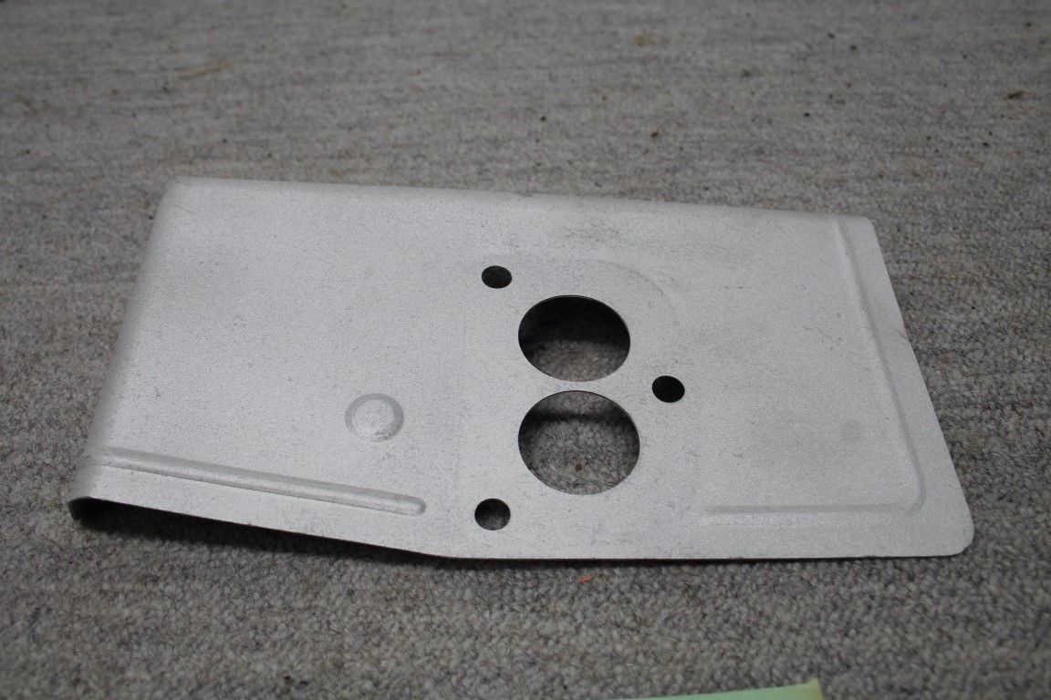 Lekplaat onder carburateur NOS