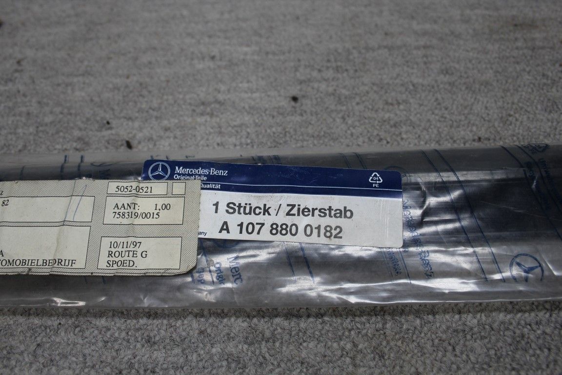 Sierstrip linksvoor Sierstrip linksvoor