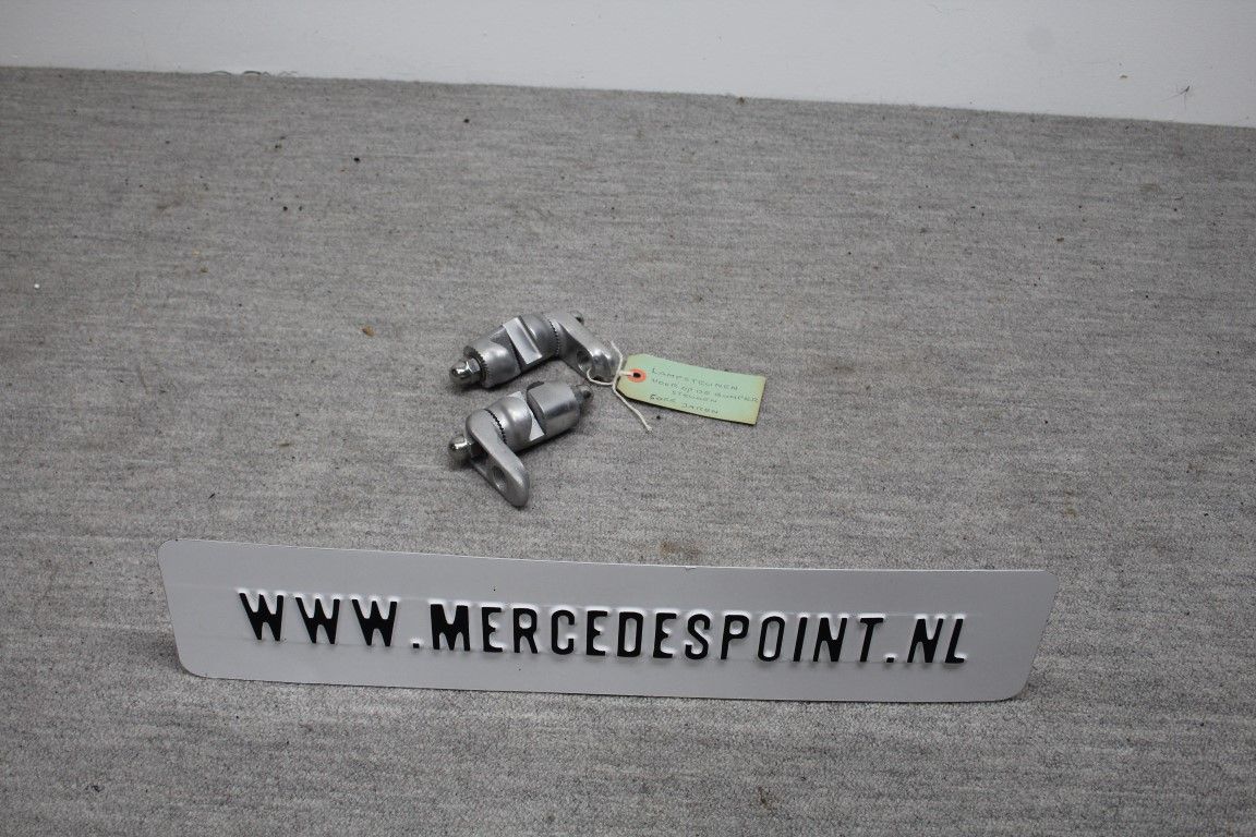 Lampsteunen voor op de bumper Lampsteunen voor op de bumper