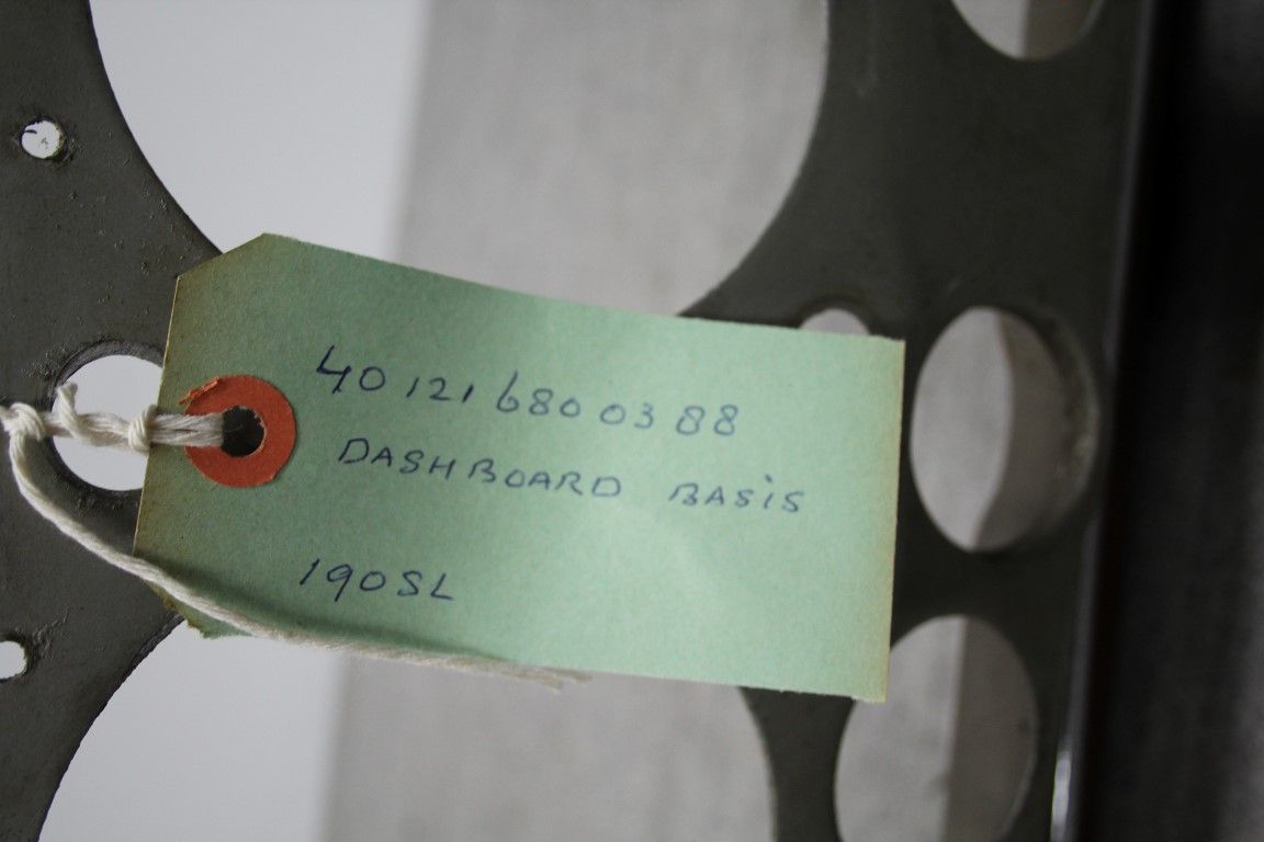 Dashboard basis 190 SL