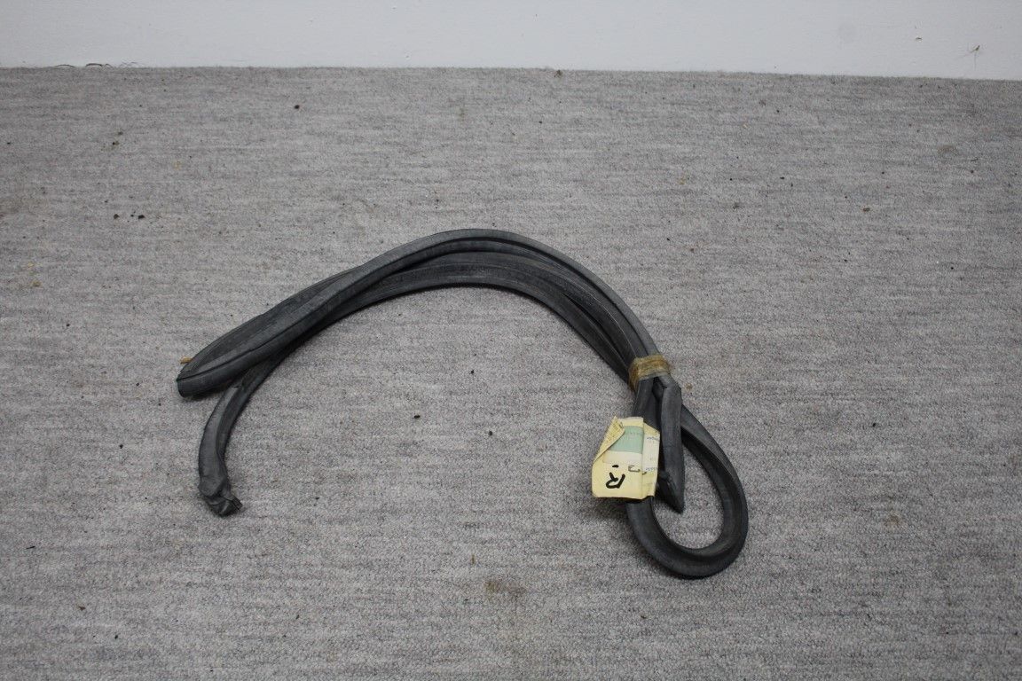 Deur rubber R