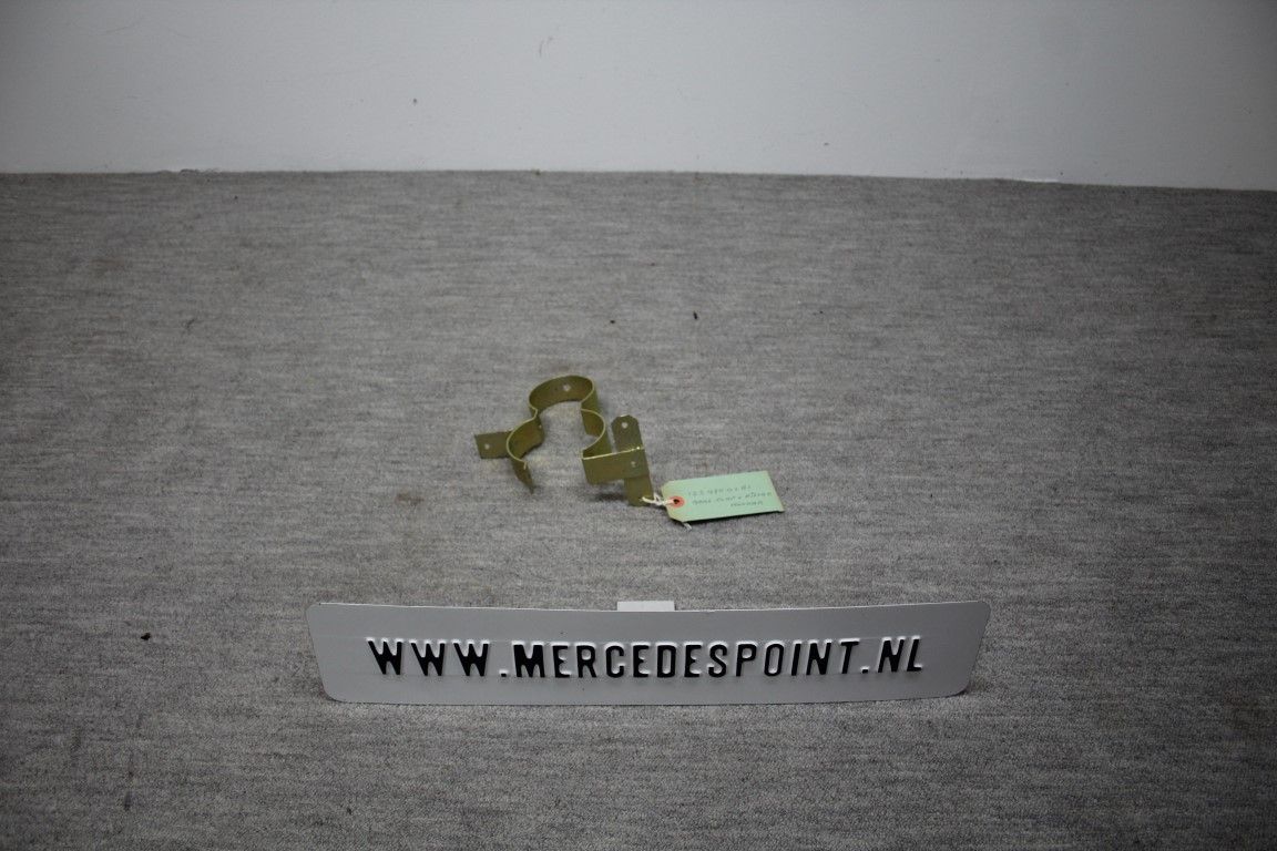 Benzinepomp en filterhouder