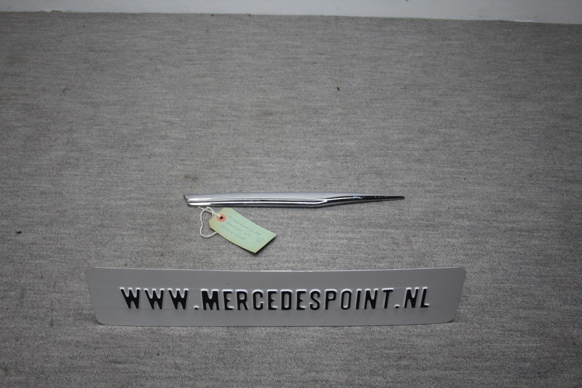 Sierlijst links achter