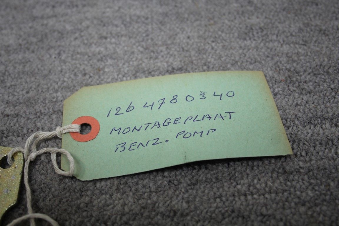 Montageplaat benzinepomp