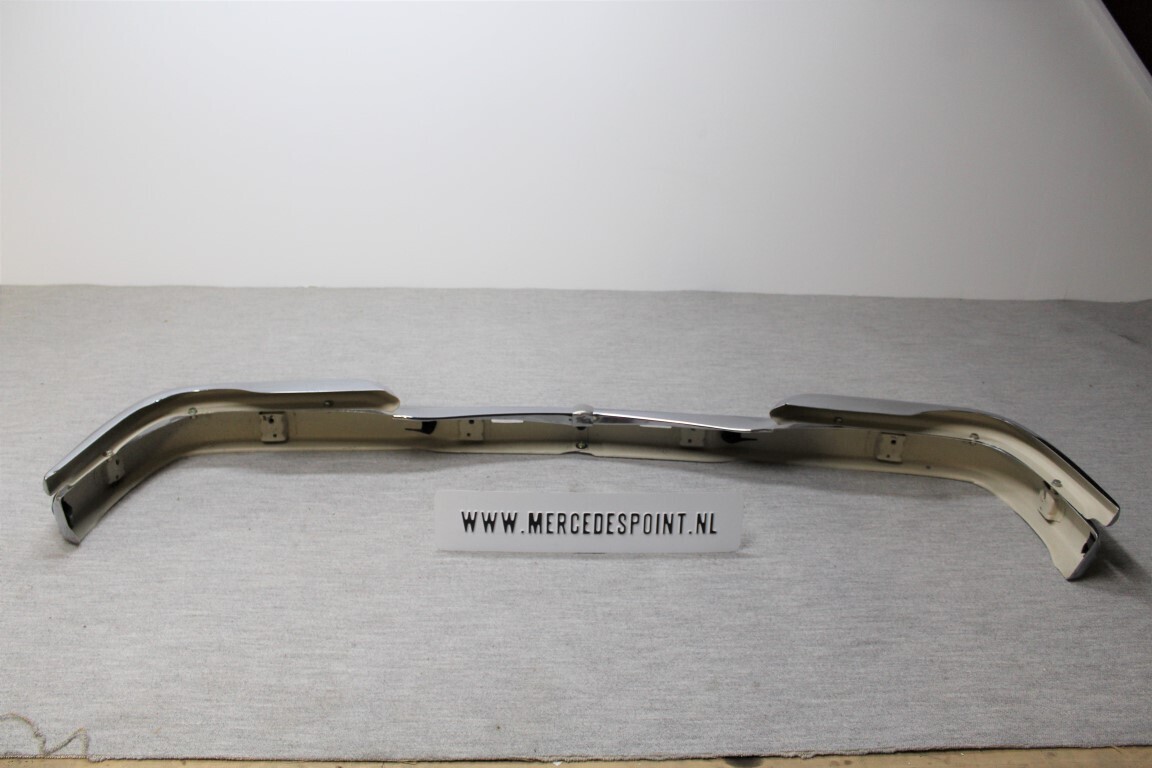 Flachkuhler voorbumper W111