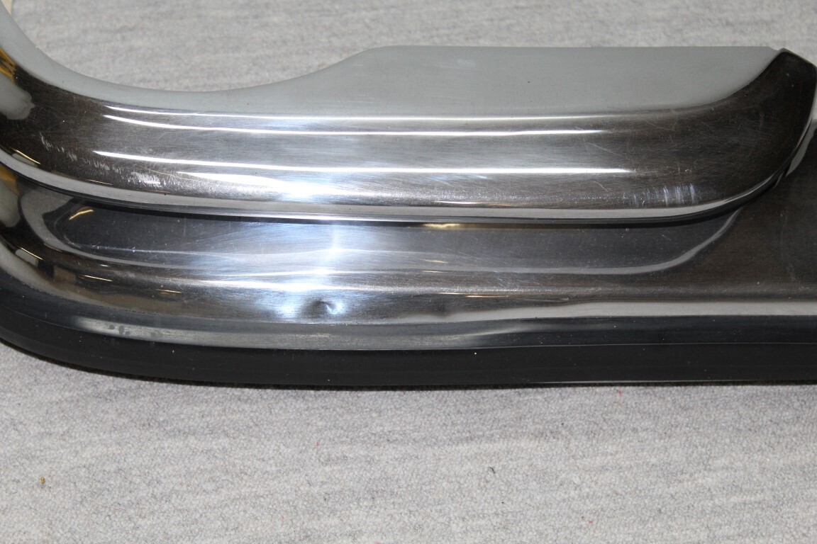 Flachkuhler voorbumper W111