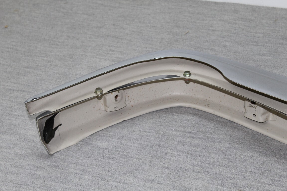 Flachkuhler voorbumper W111