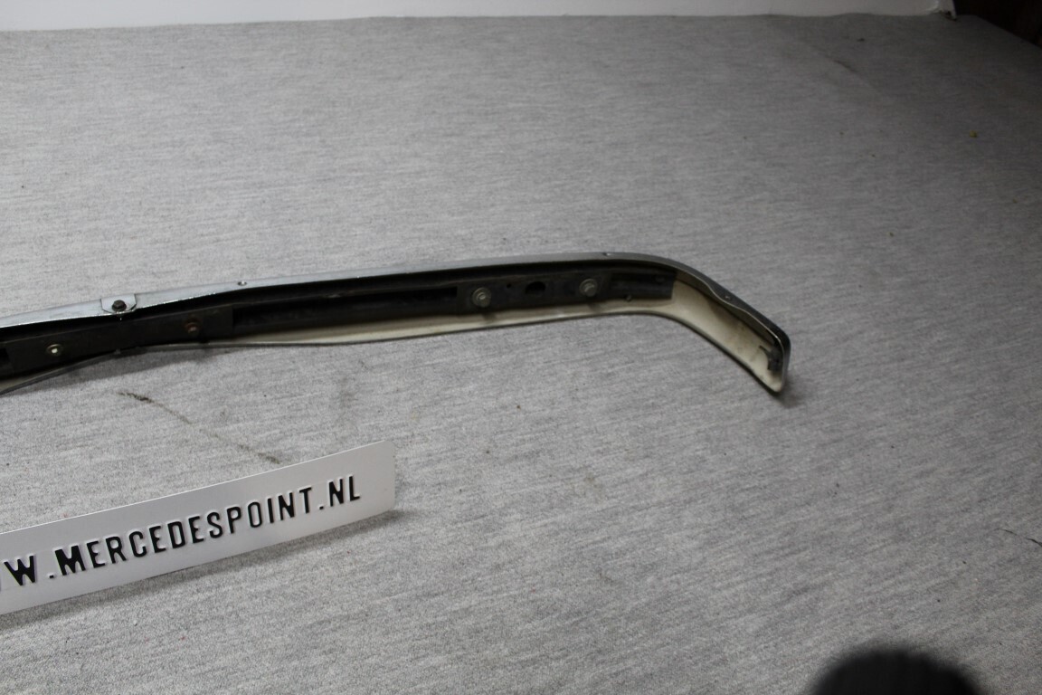 Voorbumper W114 / 115 Voorbumper W114 / 115