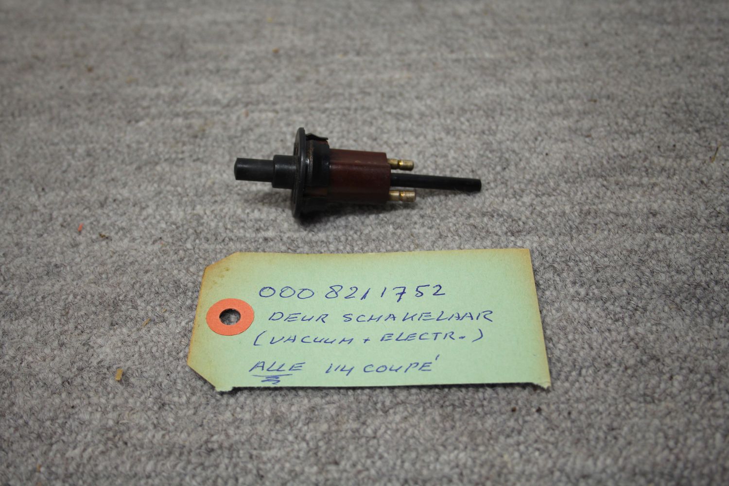 Deurschakelaar met vacuum Deurschakelaar met vacuum