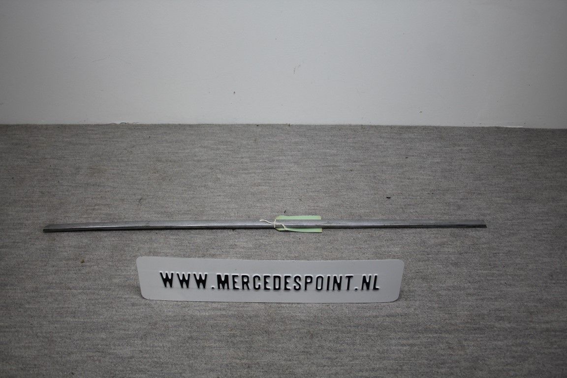 Sierlijst linker deur B cabrio Sierlijst linker deur B cabrio