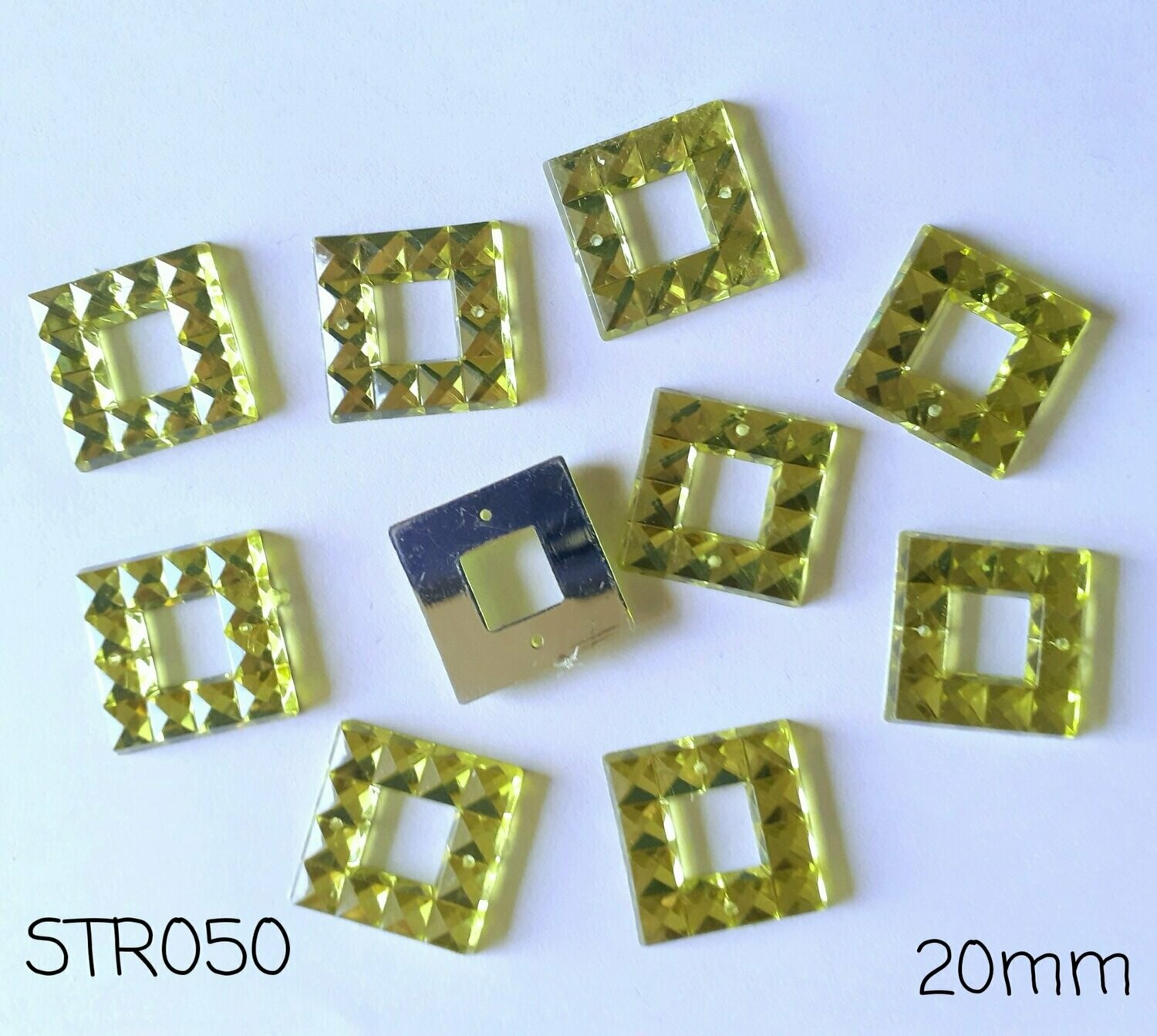 10 strass carré 2cm jaune