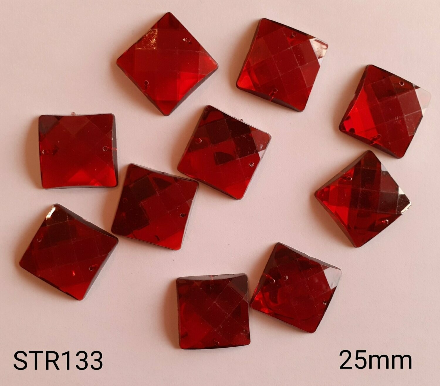 10 strass carré rouge 2,5 cm