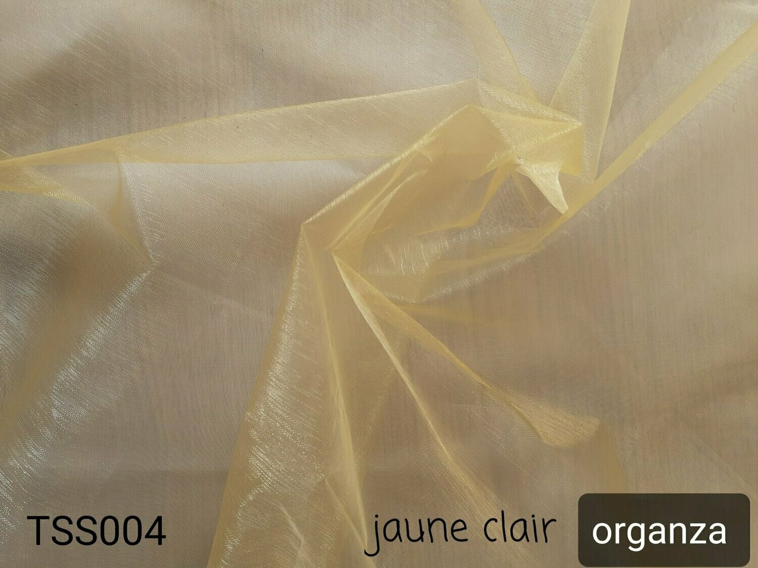 Organza couleur jaune clair