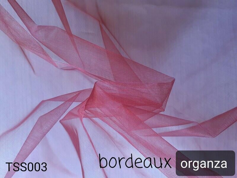 Organza couleur bordeaux