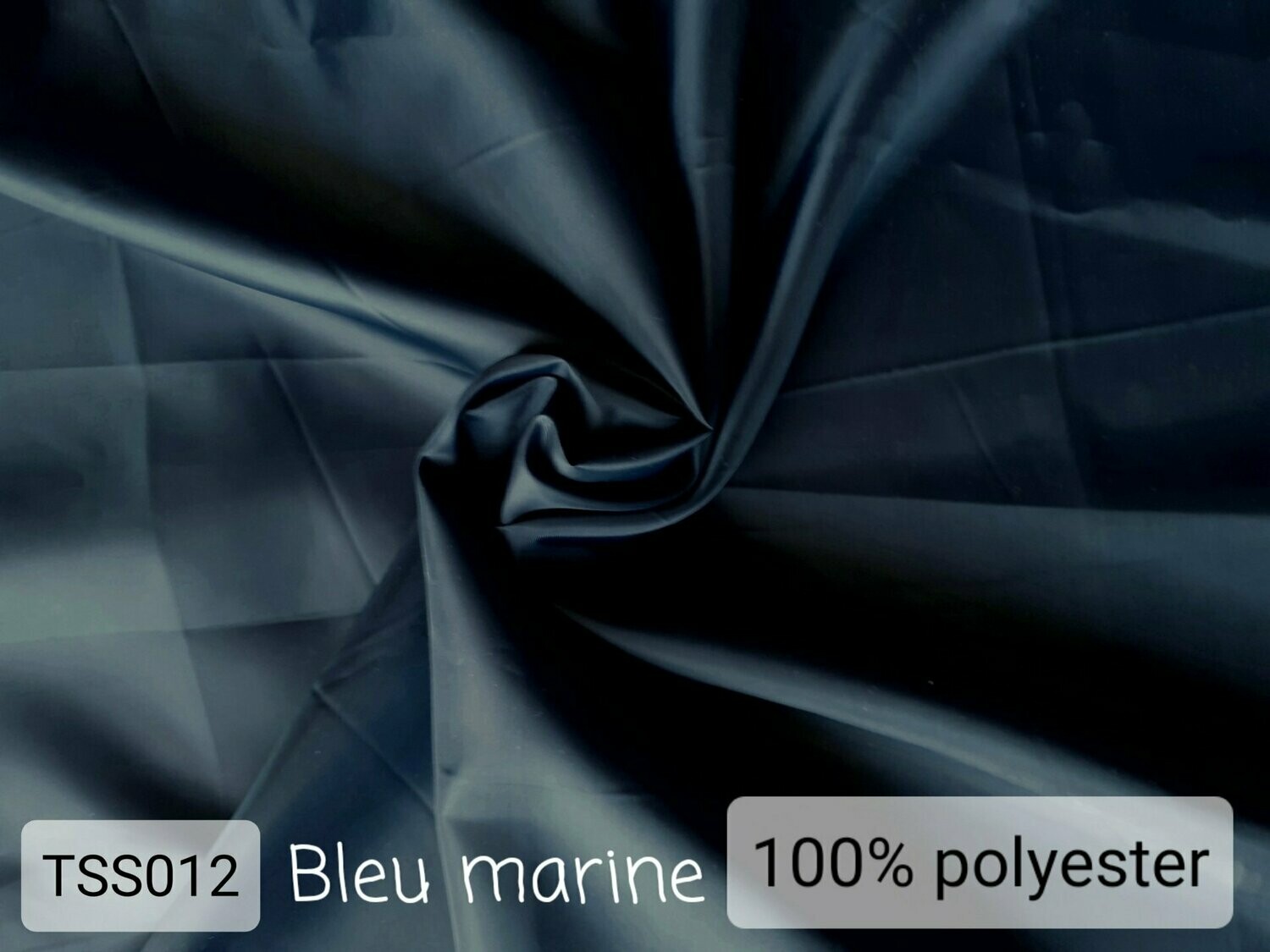 Doublure 100% polyester bleu marine